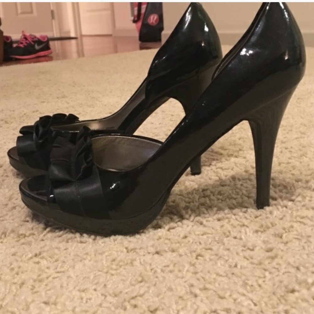 Patent Black Open Toe Carlos Santana heel